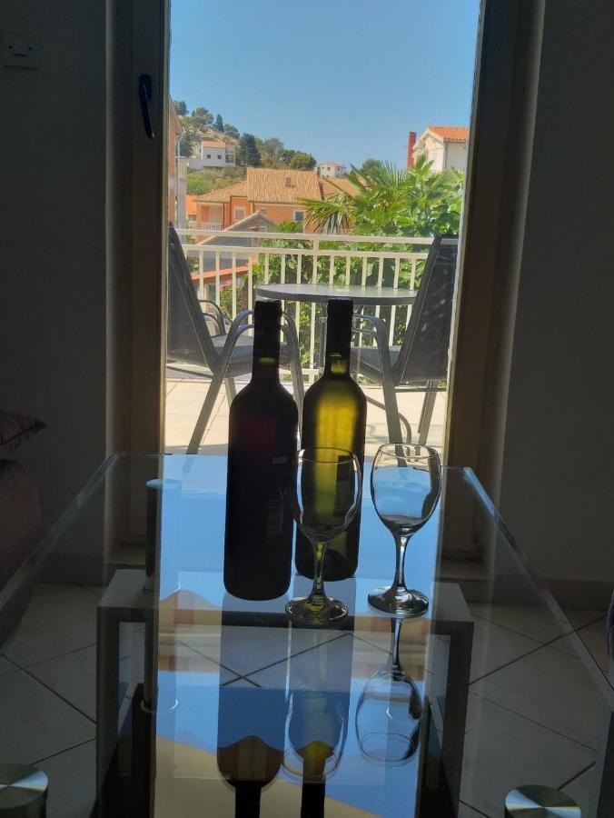 Apartmani Ana Tribalj Exteriör bild